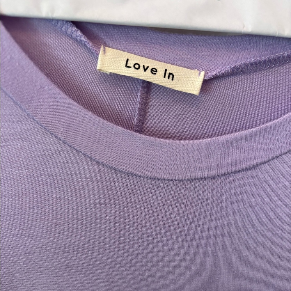 Purple top, soft - Picture 2 of 3